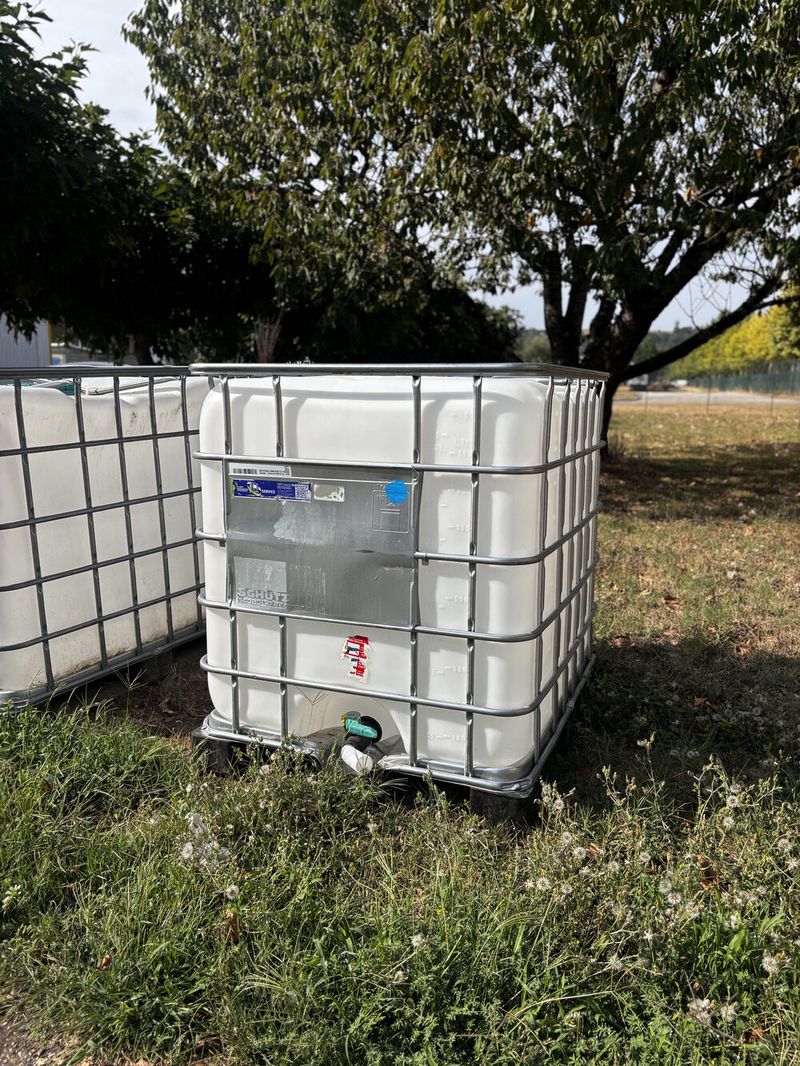 Cuve 1000 L en déstockage chez Distribat 82